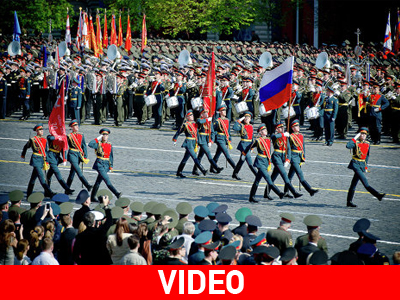 Μεγαλειώδης στρατιωτική παρέλαση στην Κόκκινη Πλατεία