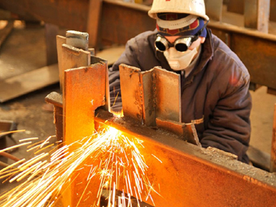 Πτώση στη βιομηχανική παραγωγή