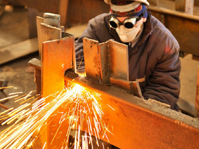 Δυσοίωνα νέα για τη βιομηχανία επίπλου