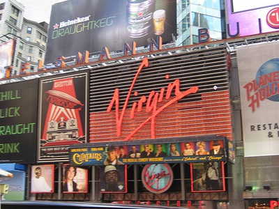 Γαλλία: Στάση πληρωμών πρόκειται να κηρύξουν τα Virgin Stores