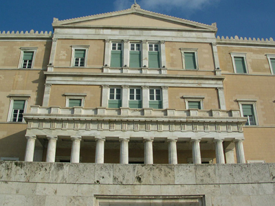 Σε κατ’ οίκον περιορισμό οι βουλευτές