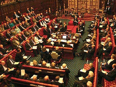 Αποσύρεται η πρόταση για μεταρρύθμιση της Βουλής των Λόρδων