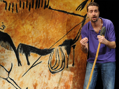 Ο «Caveman» περιοδεύει