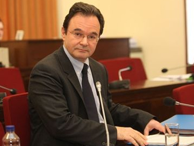 ΚΚΕ: Παραπέμπει τον Παπακωνσταντίνου για απιστία και νόθευση εγγράφου