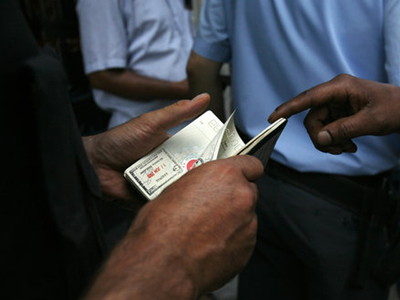 «Ξένιος Ζευς»: Συνεχίζονται οι έλεγχοι στο κέντρο της Αθήνας