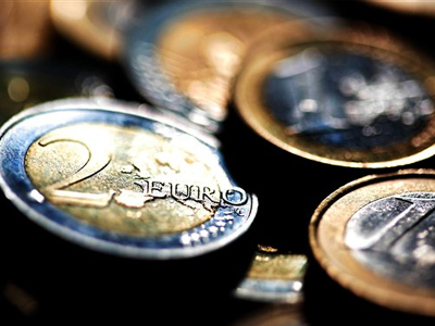 Έλλειμμα στο εμπορικό ισοζύγιο