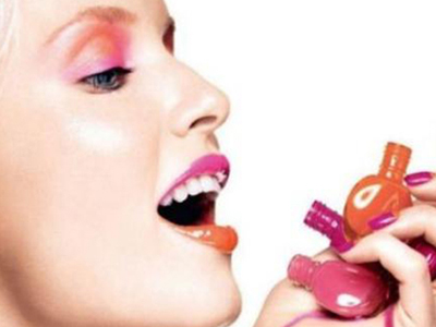 Τα πιο must χρώματα της άνοιξης στα νύχια σου