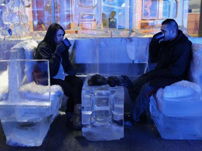 Μία παγωμένη καφετέρια στην έρημο