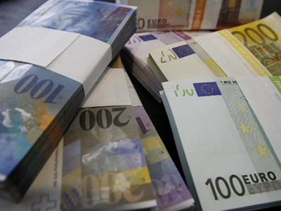 Στα 24,7 δις οι καταθέσεις των Ελλήνων στο εξωτερικό τον Σεπτέμβριο του 2012