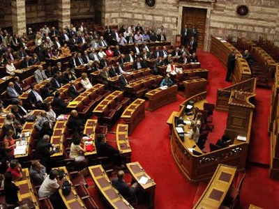 Συγγενικό πρόσωπο πρώην υπουργού του ΠΑΣΟΚ περιλαμβάνει η λίστα Λαγκάρντ