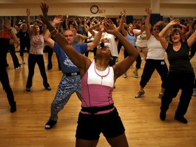 Χόρεψε Zumba για να καις λίπος… συνέχεια