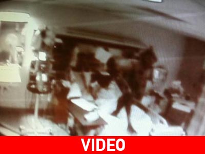 Σοκ: Φωτό δείχνει «δαίμονα» στο κρεβάτι ασθενή που απεβίωσε