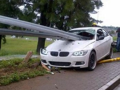 Σοκαριστικό τροχαίο ποδοσφαιριστή