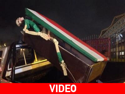 Έκαναν “κηδεία” στους Μεξικανούς