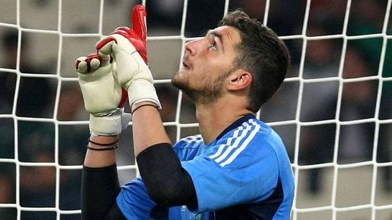 Στην Αθήνα για τον Ολυμπιακό ο Καπίνο! Στην Αθήνα για τον Ολυμπιακό ο Καπίνο!