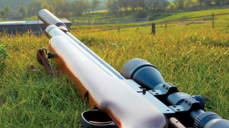 Χανιά: Πυροβόλησε τον πατέρα του με αεροβόλο