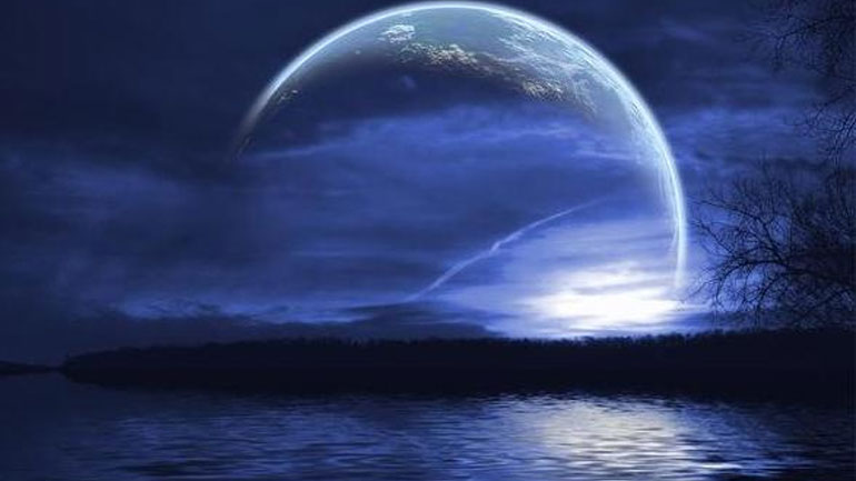 Blue Moon: Tο «μπλε φεγγάρι» του καλοκαιριού