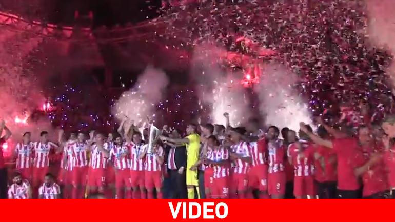 Η παρακάμερα της φιέστας του Ολυμπιακού