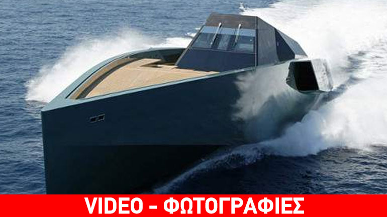 Το γιοτ του… «Μπάτμαν» που τρέλανε τους Μυκονιάτες