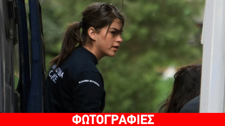Η καλλονή αστυνομικός αλά «Λάρα Κροφτ» που συνόδευε τη Σταμάτη