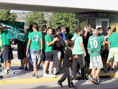 Αποθέωσαν τον Παναθηναϊκό στα Χανιά