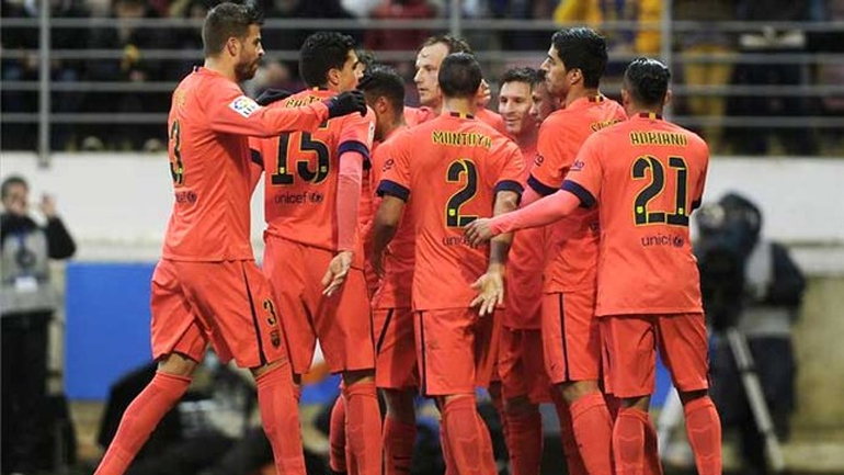Στο +4 η Μπαρτσελόνα, 2-0 την Εϊμπάρ