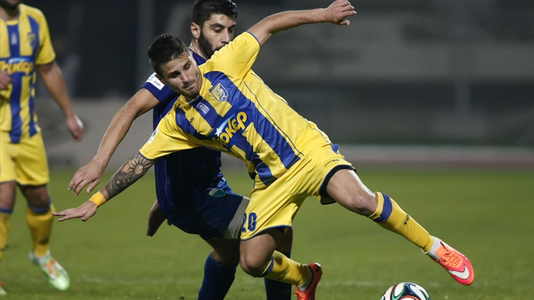 Προβάρει τα ερυθρόλευκα ο Μαρτίνες