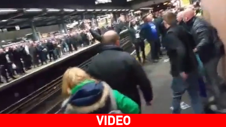 Ξύλο στο σταθμό του Λονδίνου με οπαδούς της Τσέλσι και της Τότεναμ