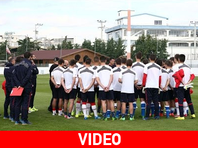 Ο Μίτσελ προπονεί την Ακαδημία του Ολυμπιακού