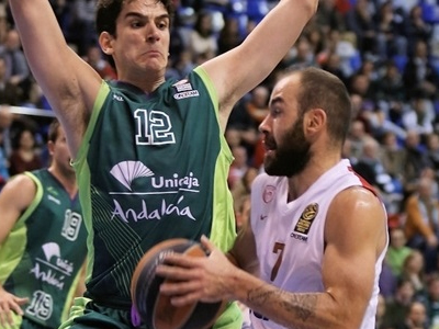 Ασταμάτητος ο Ολυμπιακός, 82-74 τη Μάλαγα