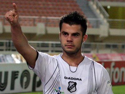 Ανανέωσε ο Μονιάκης