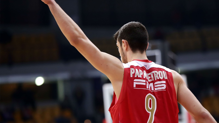 Επιστρέφει στα παρκέ ο Παπαπέτρου