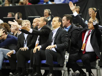 «Επιτέλους, μαζέψτε τον»