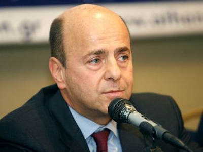 «Προεδρείο κοινής αποδοχής μπορεί να βοηθήσει»