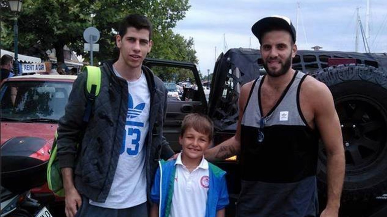 Φωτογραφήθηκαν με φίλο του Ολυμπιακού Παππάς και Λούντζης