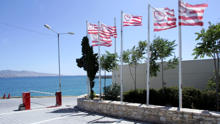 Φουλάρει για προπονητή ο Ολυμπιακός