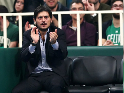 «Παριστάνουν τους “οσιομάρτυρες”»