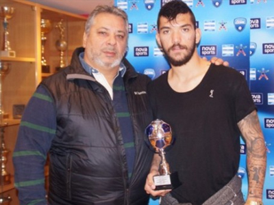 Παρέλαβε το βραβείο του ο Δημήτρης Κολοβός