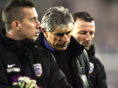 «Να σιωπήσεις και να δουλέψεις»