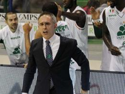 «Δεν είναι συνηθισμένο να παίζεις σε άδειο γήπεδο»