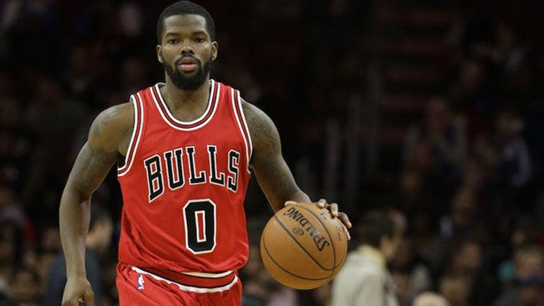 Συνεχίζει στους Μπουλς ο Μπρουκς