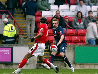 Στη Μπάρνσλεϊ ο Λόρενς