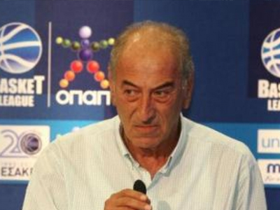 Ενός λεπτού σιγή για τον Ανδρέα Μολφέτα