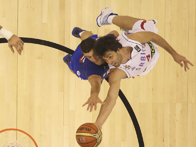 «Περιμένω ένα αμφίρροπο παιχνίδι»