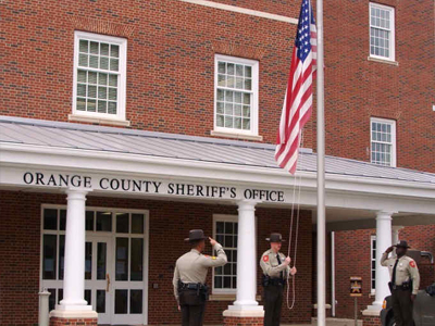 Αρνήθηκε να κατεβάσει μεσίστια τη σημαία προς τιμήν του Μαντέλα!