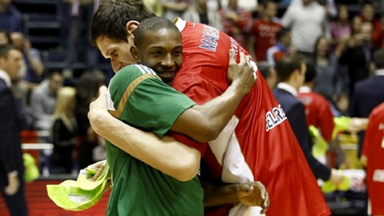 «Μου φάνηκε παράξενο να παίζω απέναντι στον Ερυθρό Αστέρα»