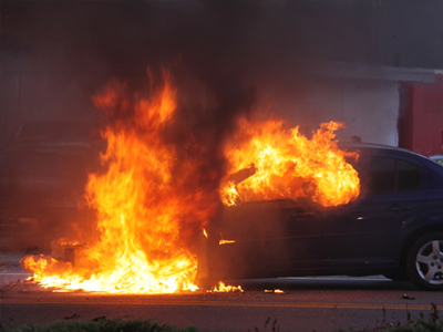 Φωτιά σε αυτοκίνητο στα Σεπόλια