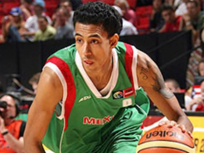 Ξανά στον Ίκαρο ο Μπεκ