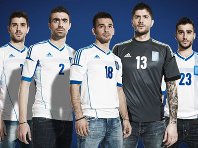 Αουτσάιντερ η Εθνική