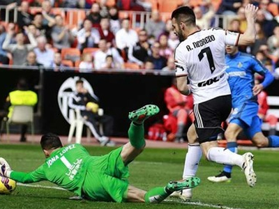 Νίκη με γκολ του Νεγρέδο για την Βαλένθια